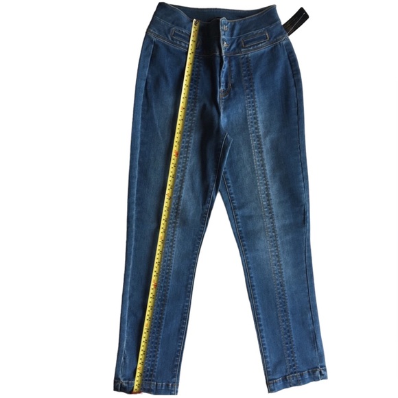 👖BeBe Valentina Cropped Straight jeans 👖 - Picture 8 of 9